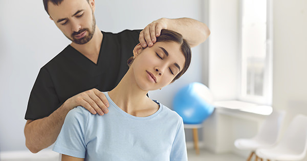 Chiropractor Treatment for Migraines and Headaches